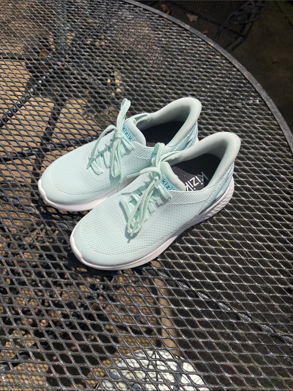 Kizik Women’s Mint Lightweight Athletic Sneakers